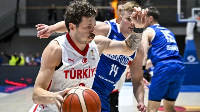 12 Dev Adam 8'de 8 ile Dünya Kupası'nda
