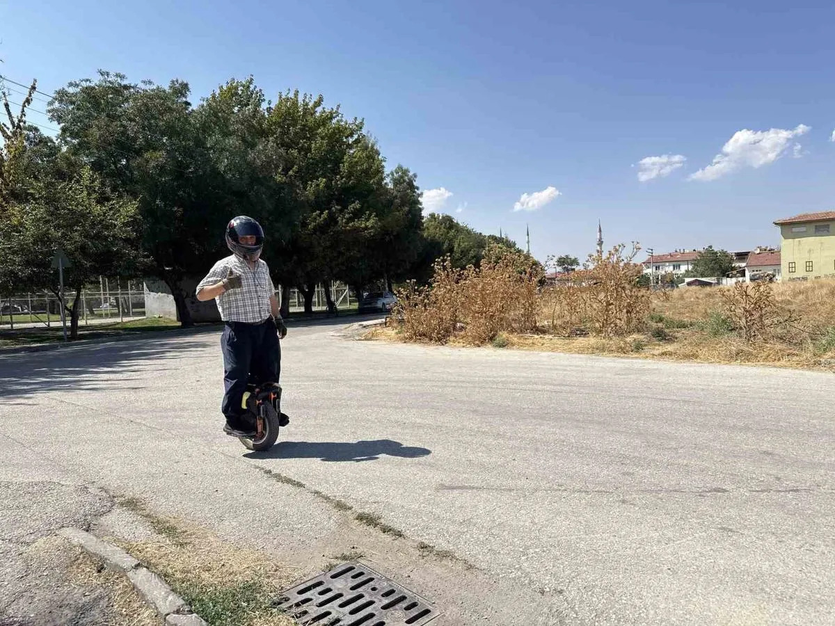 60 yaşında tek tekerle 4 bin kilometre