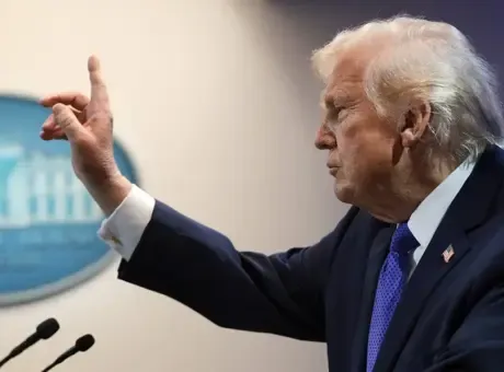 ABD Başkanı Trump'tan İran çıkışı! 'Resmen çökmüş bir ulus'