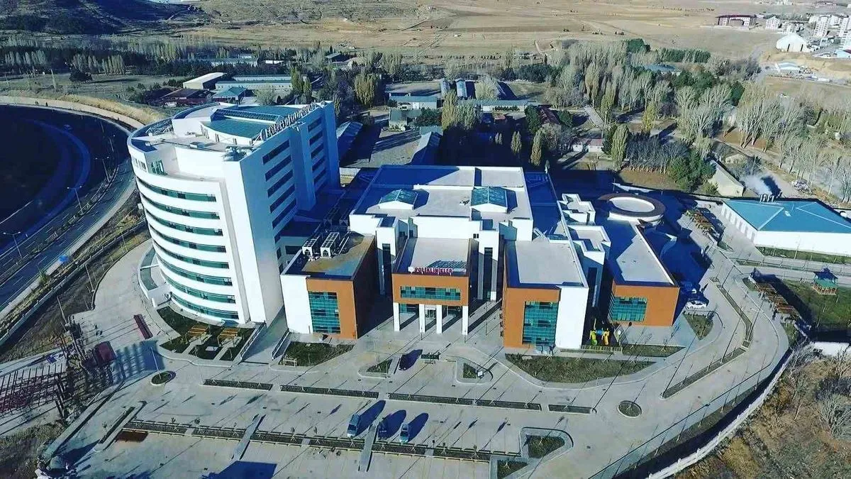 Bayburt'a 43 Yeni Hekim Kadrosu Açıldı