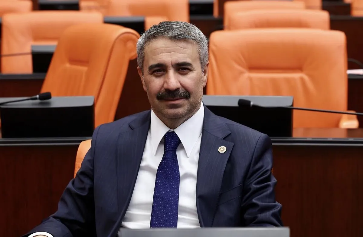 Çelikhan'da Dolu Yağışı Tütün Üretim Alanlarını Vurdu