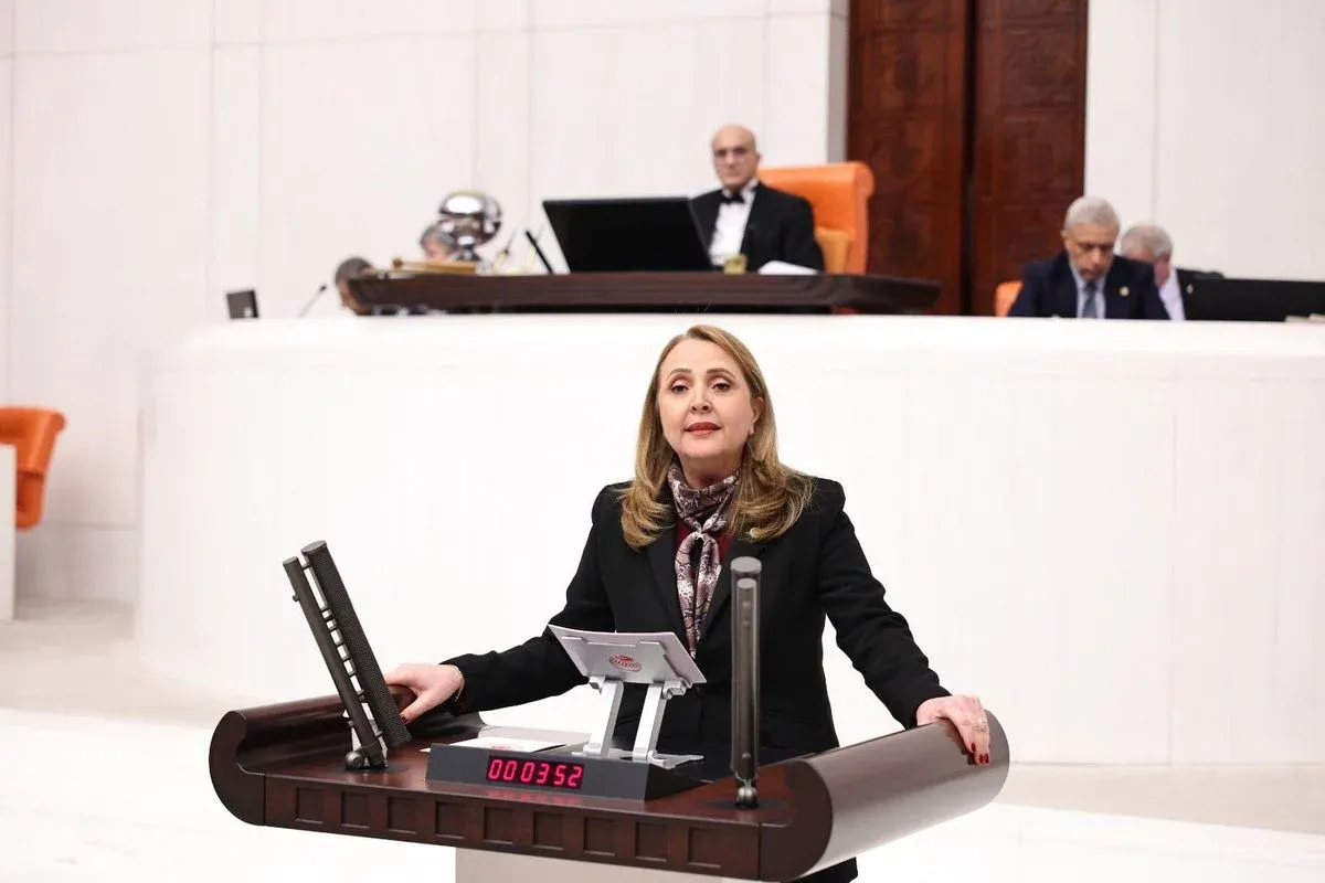 CHP'li Dinçer: Okul masrafı 2 bin 500 lirayı buldu