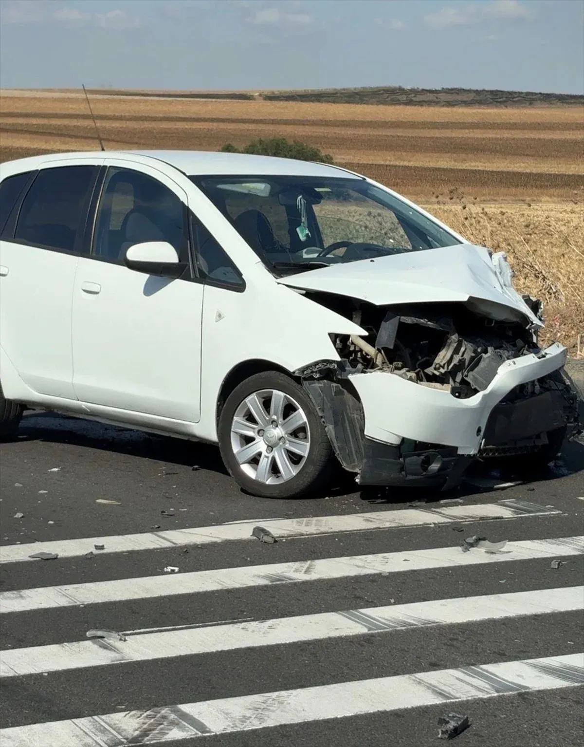 Çorlu'da Kamyonet-Otomobil Çarpıştı: 3 Yaralı
