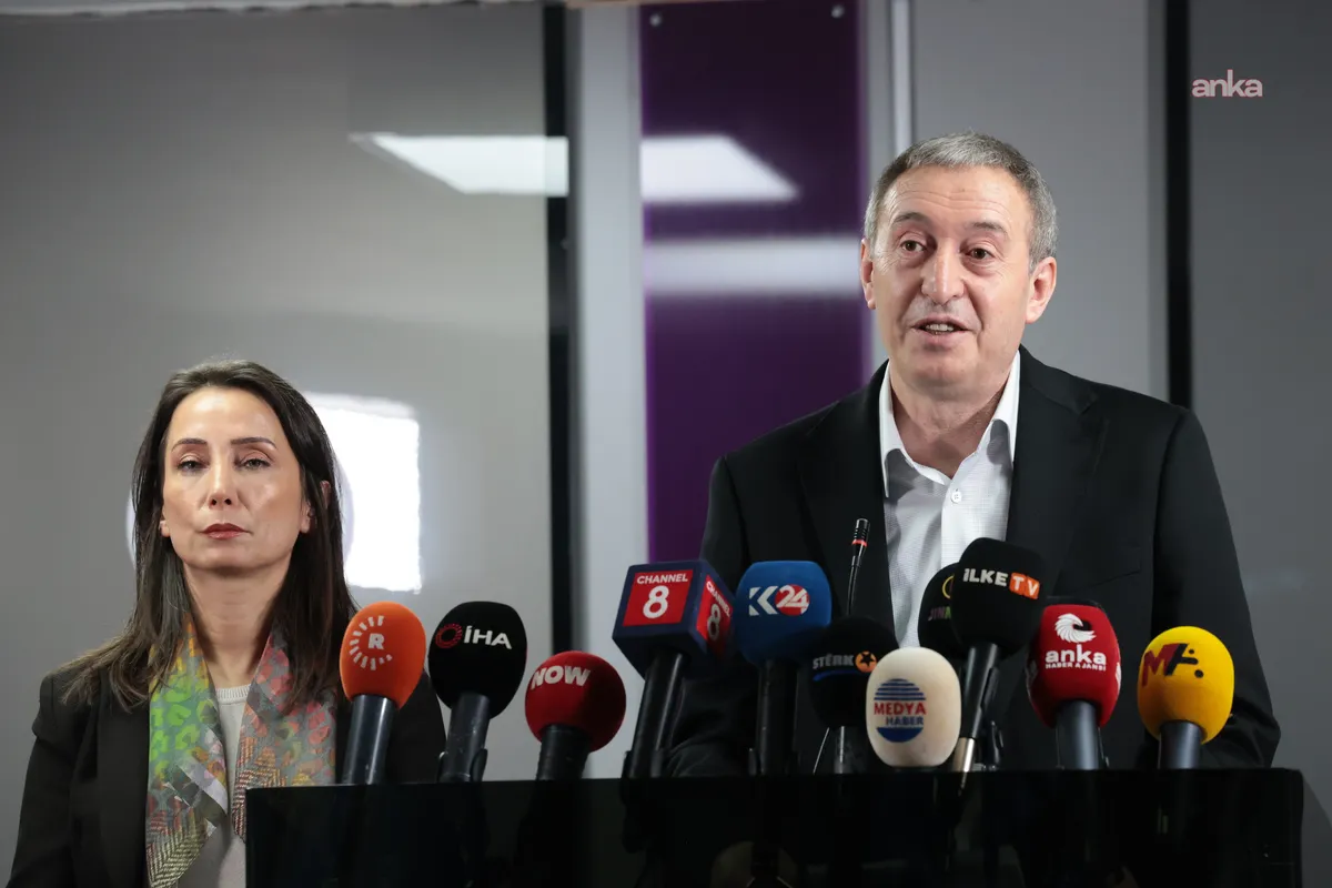 DEM Parti liderlerinden Girne açıklarındaki gemi kazasına ilişkin taziye ve geçmiş olsun mesajı