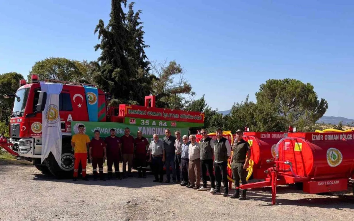 Demirci'de orman yangınlarına karşı kooperatiflere yangın söndürme tankerleri teslim edildi