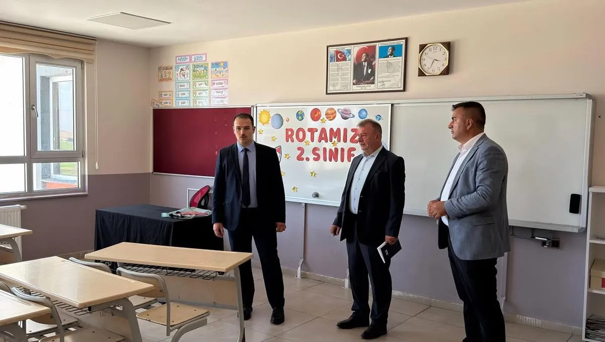Demirözü Kaymakamı Okullarda Hazırlıkları İnceledi