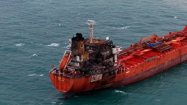 Dron saldırısına uğrayıp Samsun’da karaya oturan tanker römorkörle kaldırılacak