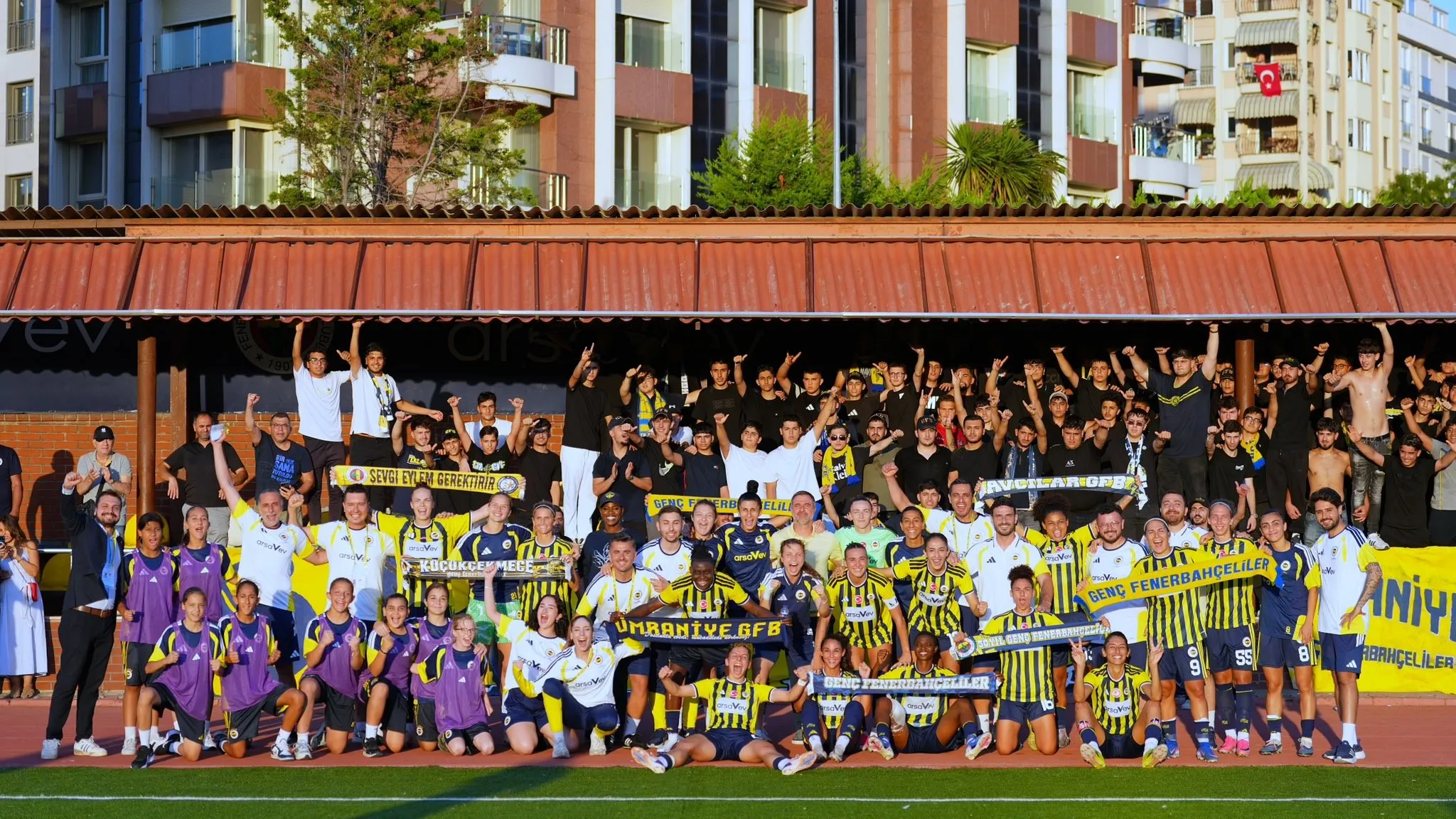 Fenerbahçe arsaVev sezona galibiyetle başladı!