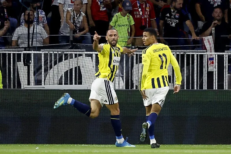 Fenerbahçe'nin, Lyon'a attığı gol öncesi dikkat çeken detay! Top bir anda...