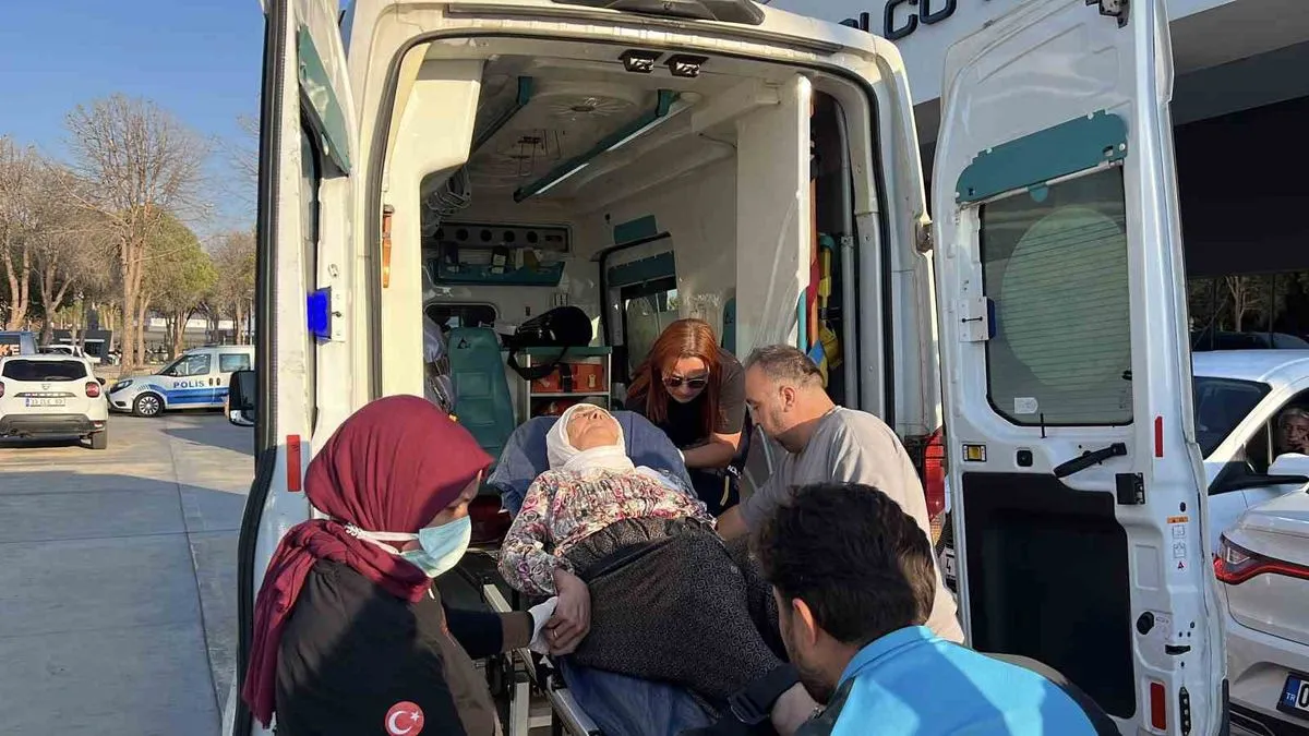 Feribot Kazasında Torununu Bekleyen Nine Fenalaştı