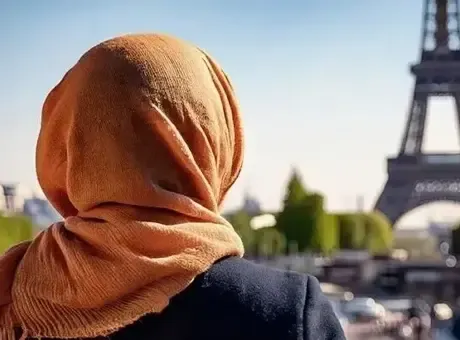 Fransız milletvekilinden skandal vaat! 'Başörtüsü takana para cezası'