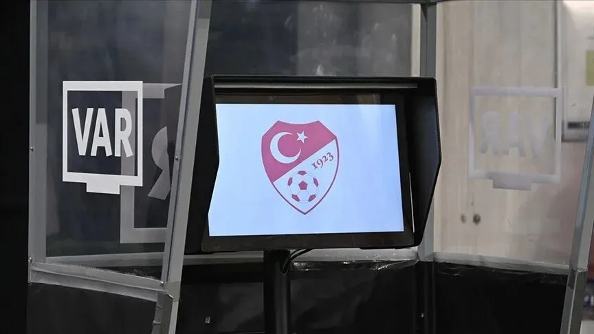 Galatasaray-Göztepe maçının VAR'ı Pawel Malec oldu
