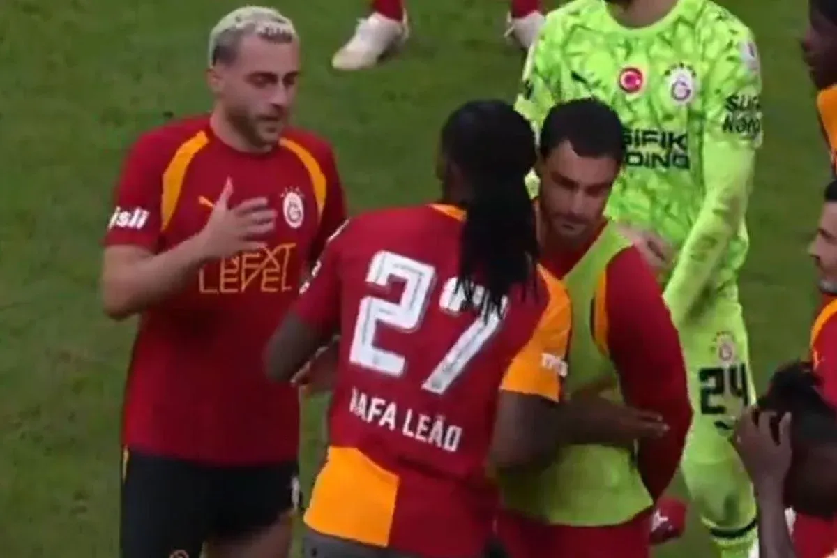 Galatasaray taraftarından Leao'ya surat asan Kaan Ayhan'a tepki çığ gibi