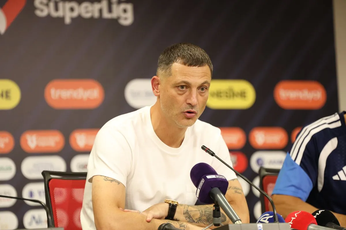 Gaziantep FK, Mirel Radoi ile yollarını ayırdı