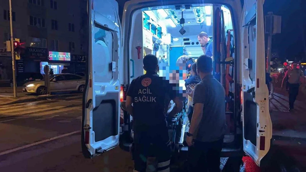 Kayseri'de Yaralı Şahıs Tramvaya Bindi