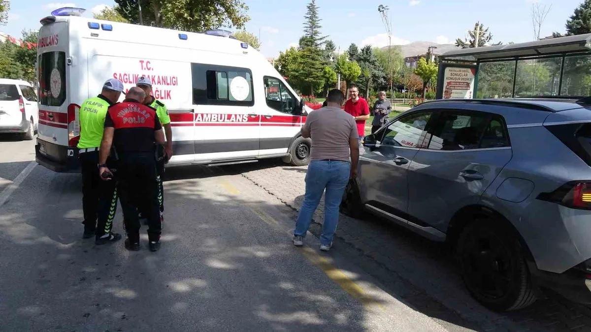 Malatya'da Otomobil-Motosiklet Çarpışması: 1 Yaralı