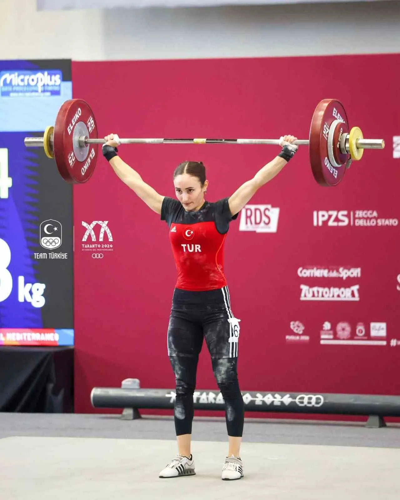 Milli halterci Cansel Özkan’dan altın madalya!