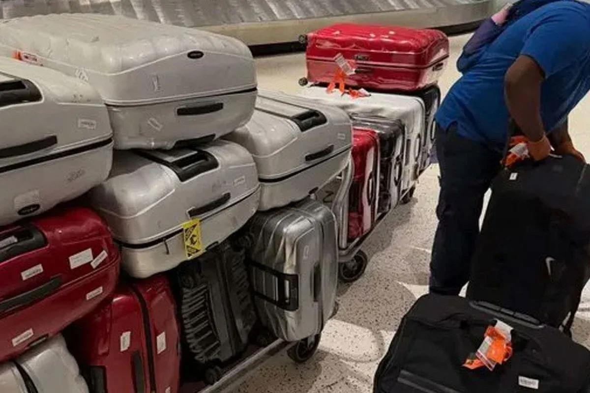Milli yıldızmız ABD'ye 16 valizle döndü! Görenler şaşkınlığını gizleyemedi