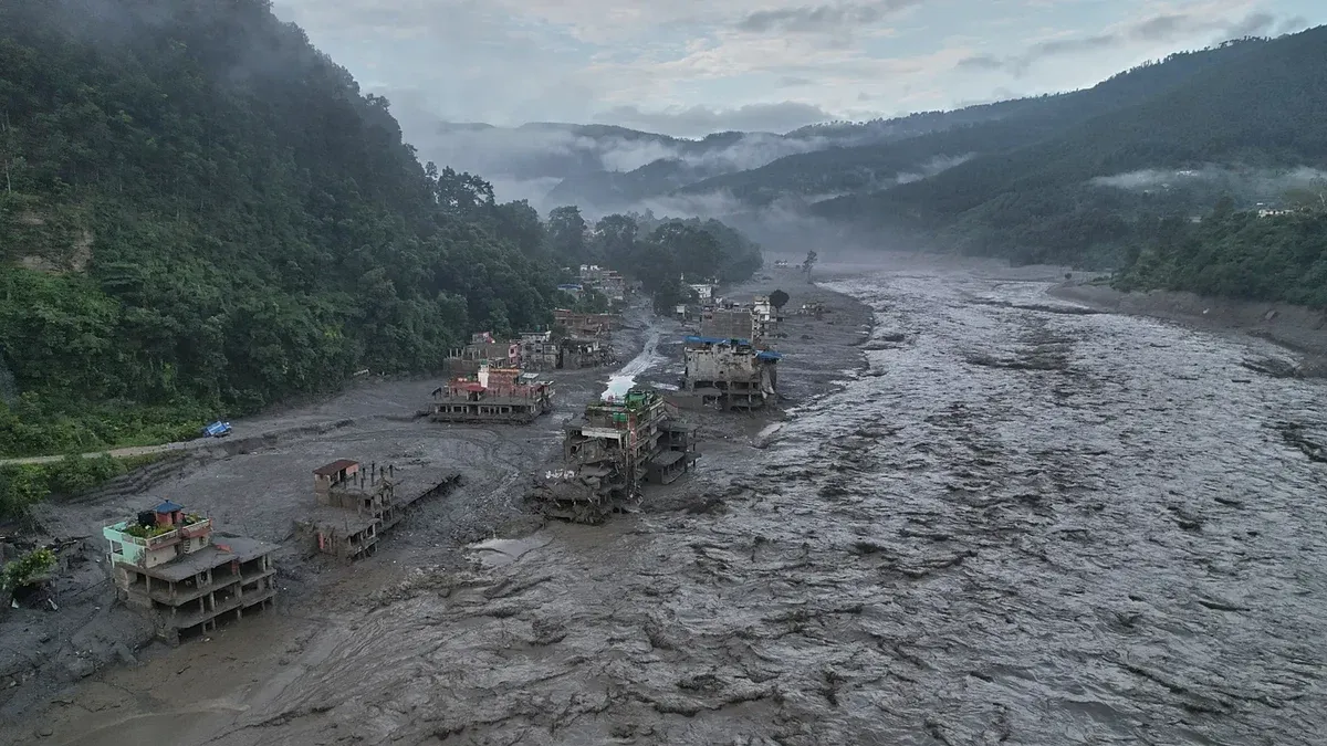 Nepal'de Sel Felaketi: Hidroelektrik Tünellerinde Mahsur Kalanlar İçin Kurtarma Çalışmaları Sürüyor