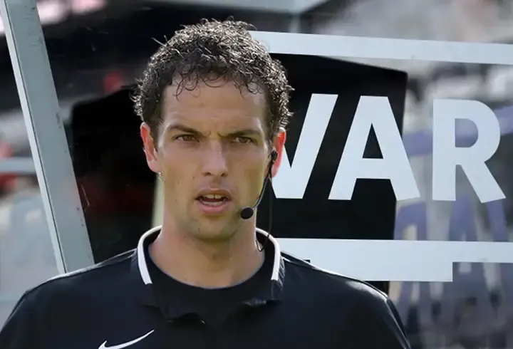 Önce Fenerbahçe, şimdi Beşiktaş! Martens, yine VAR koltuğunda...