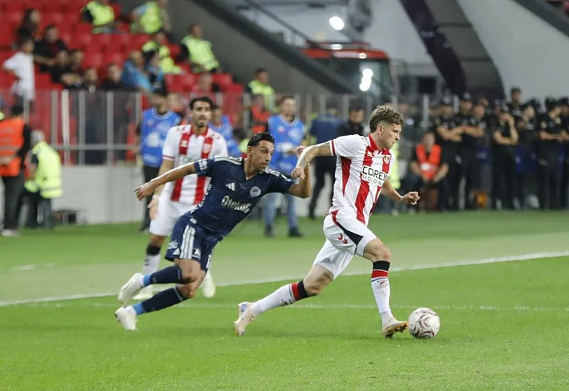 Samsunspor-Fenerbahçe maçında tartışmalı pozisyon! Ev sahibi kırmızı kart bekledi