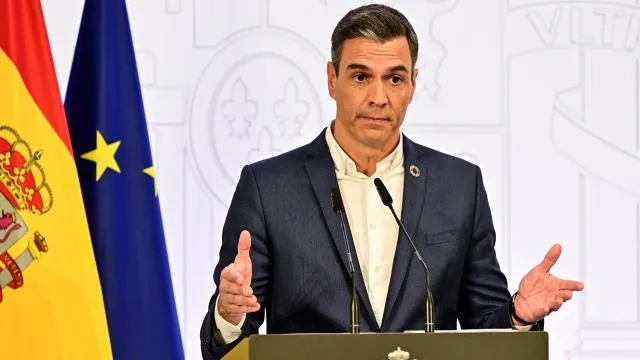 Sanchez: Düzensiz göçmenlerle ilgili dezenformasyonun arkasında İsrail ve Rusya var