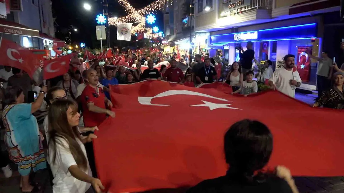Şile'de Zafer Bayramı Coşkusu: Renkli Yürüyüşle Kutlandı