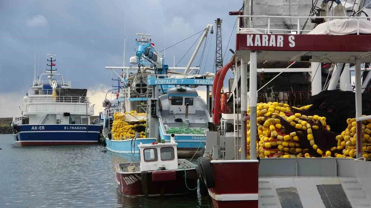 Trabzon'da Balıkçılar 'Vira Bismillah' ile Sezonu Açıyor