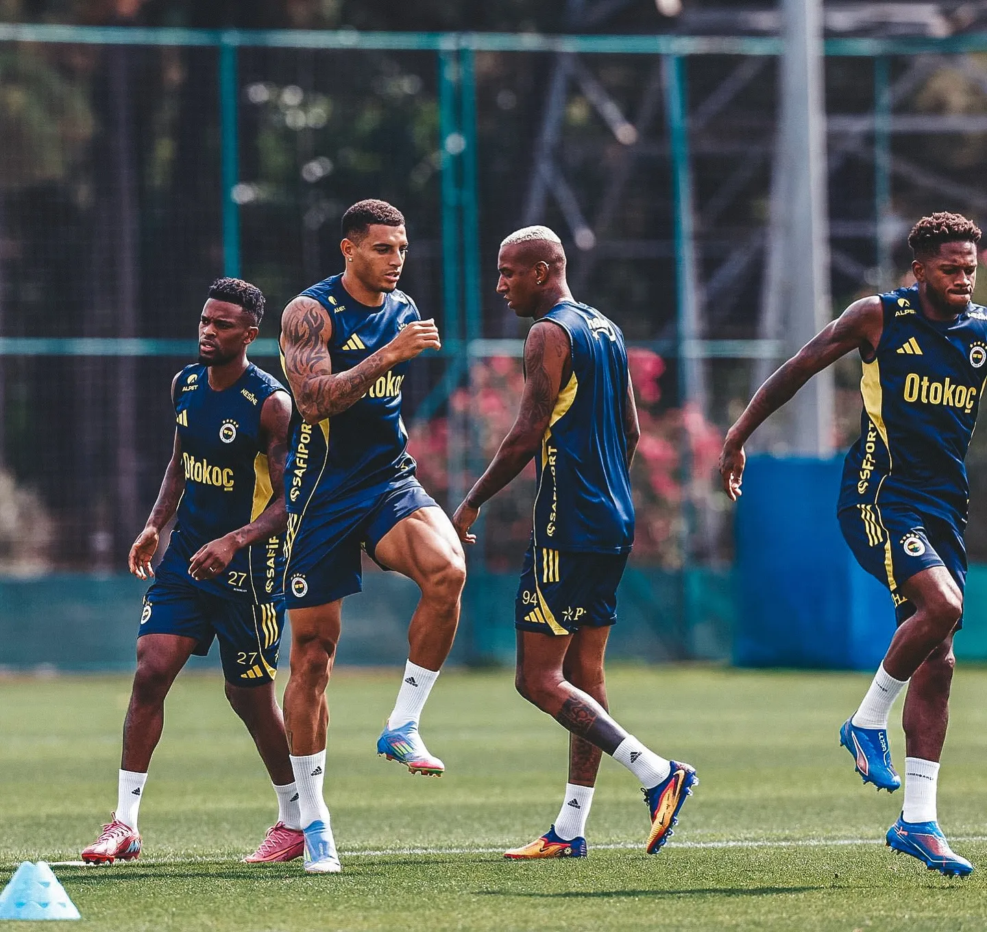 TRANSFER HABERİ: Fenerbahçeli yıldız yeni takımıyla anlaştı! İşte İstanbul'dan ayrılacağı tarih