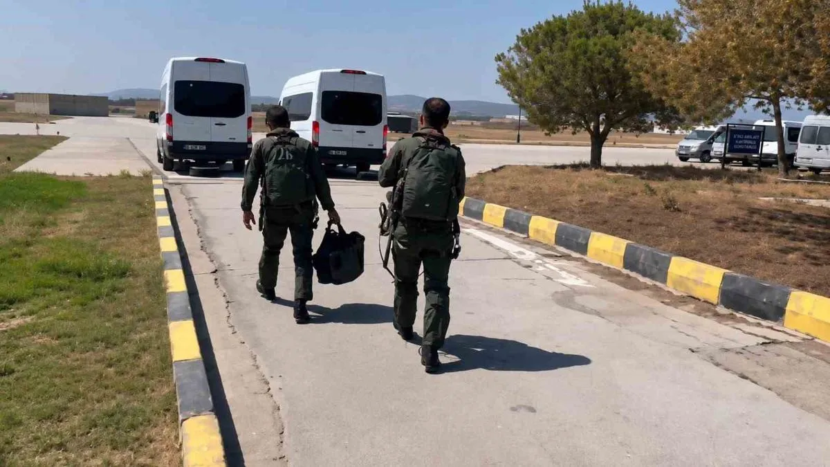 TSK'dan Batı Karadeniz'de Başarılı Eğitim Uçuşu