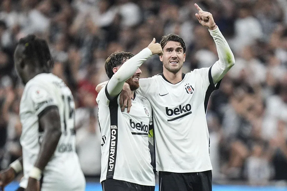 Vlahovic coştu, coşturdu! Beşiktaş'tan Fenerbahçe'ye 6 gollü gözdağı
