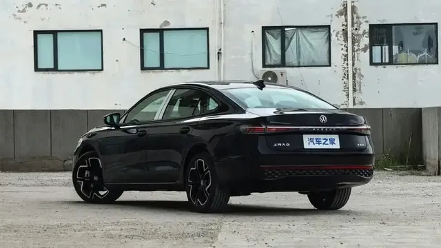 2027 Model Yeni Volkswagen Passat Pro Satışa Çıktı: İşte Özellikleri ve Fiyatı!