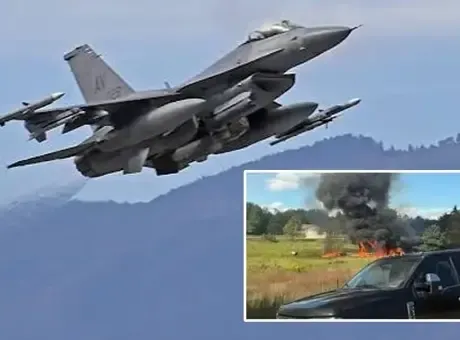 ABD'de F-16 savaş uçağı düştü!