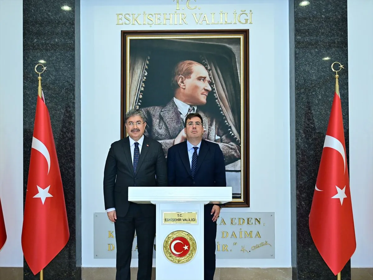 Adalet Bakan Yardımcısı Tuncay, Eskişehir Valisi'ni ziyaret etti