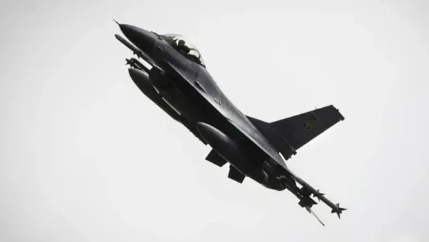 Almanya'da ABD Hava Üssünden kalkan F-16 savaş uşağı düştü