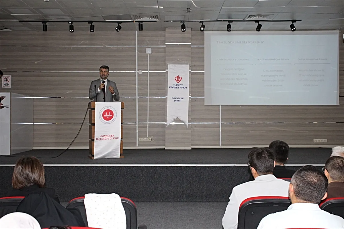 Amasya Göynücek'te İl Müftüsü Yavuz, Hz. Peygamber ve Güzel Ahlak konferansı verdi