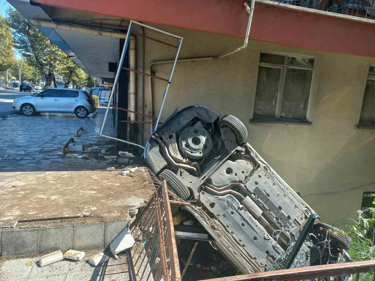 Ankara'da korkutan kaza: 1 yaralı
