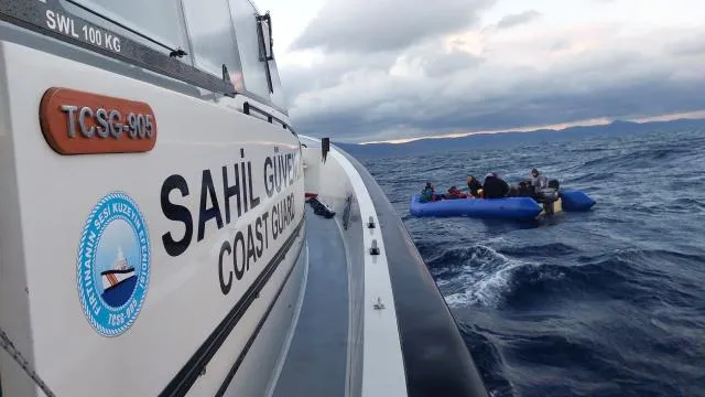 Antalya açıklarında teknede yaralanan kişi tahliye edildi