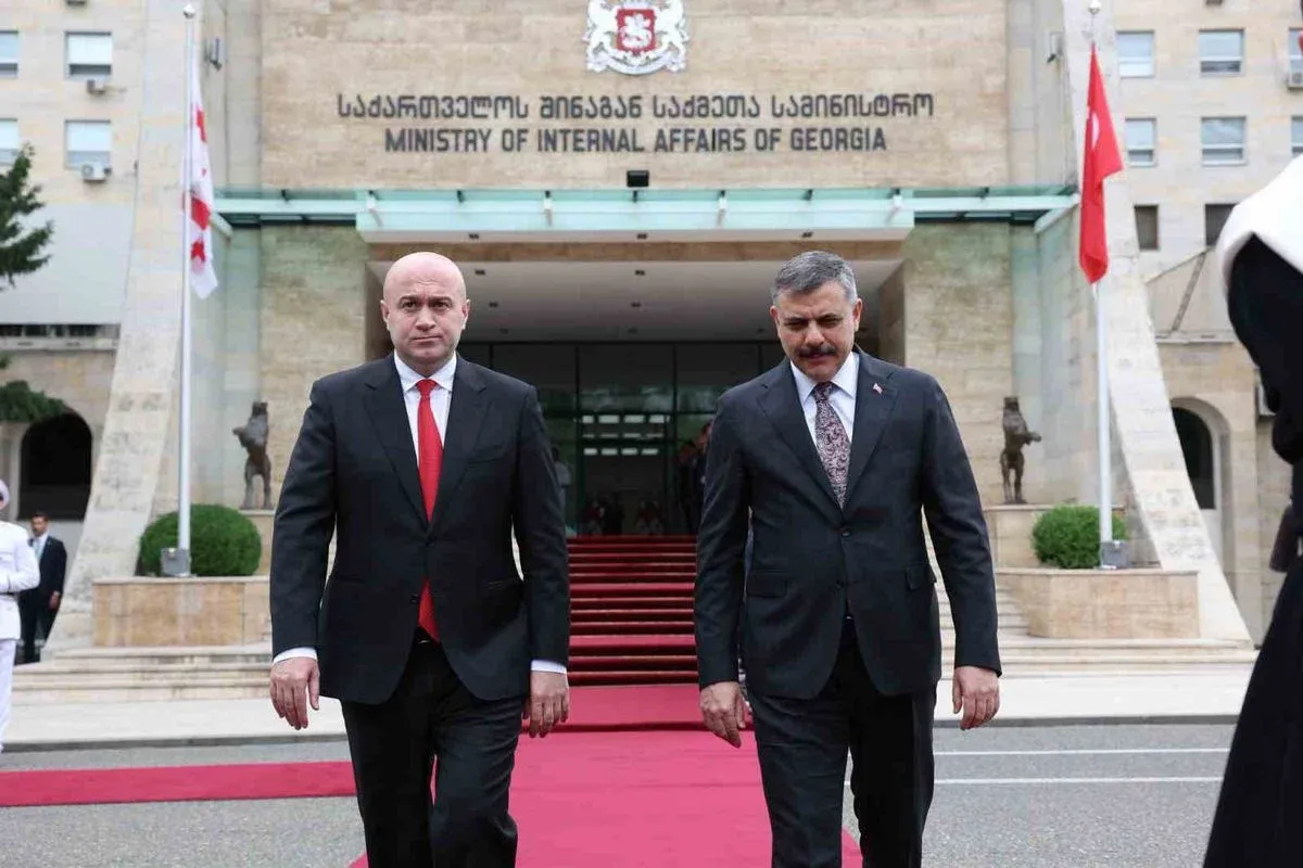 Bakan Çiftçi Gürcistan'da Anıta Çelenk Bıraktı