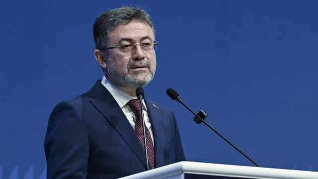 Bakan Yumaklı: 789 bin dekarlık örtü altı üretim alanına sahibiz