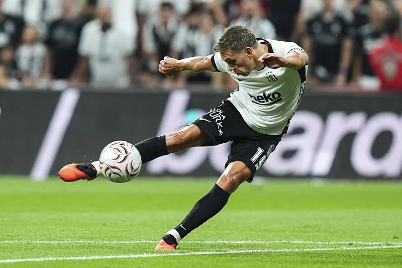 Beşiktaş'ta Trossard şoku! Vincenzo Italiano açıkladı