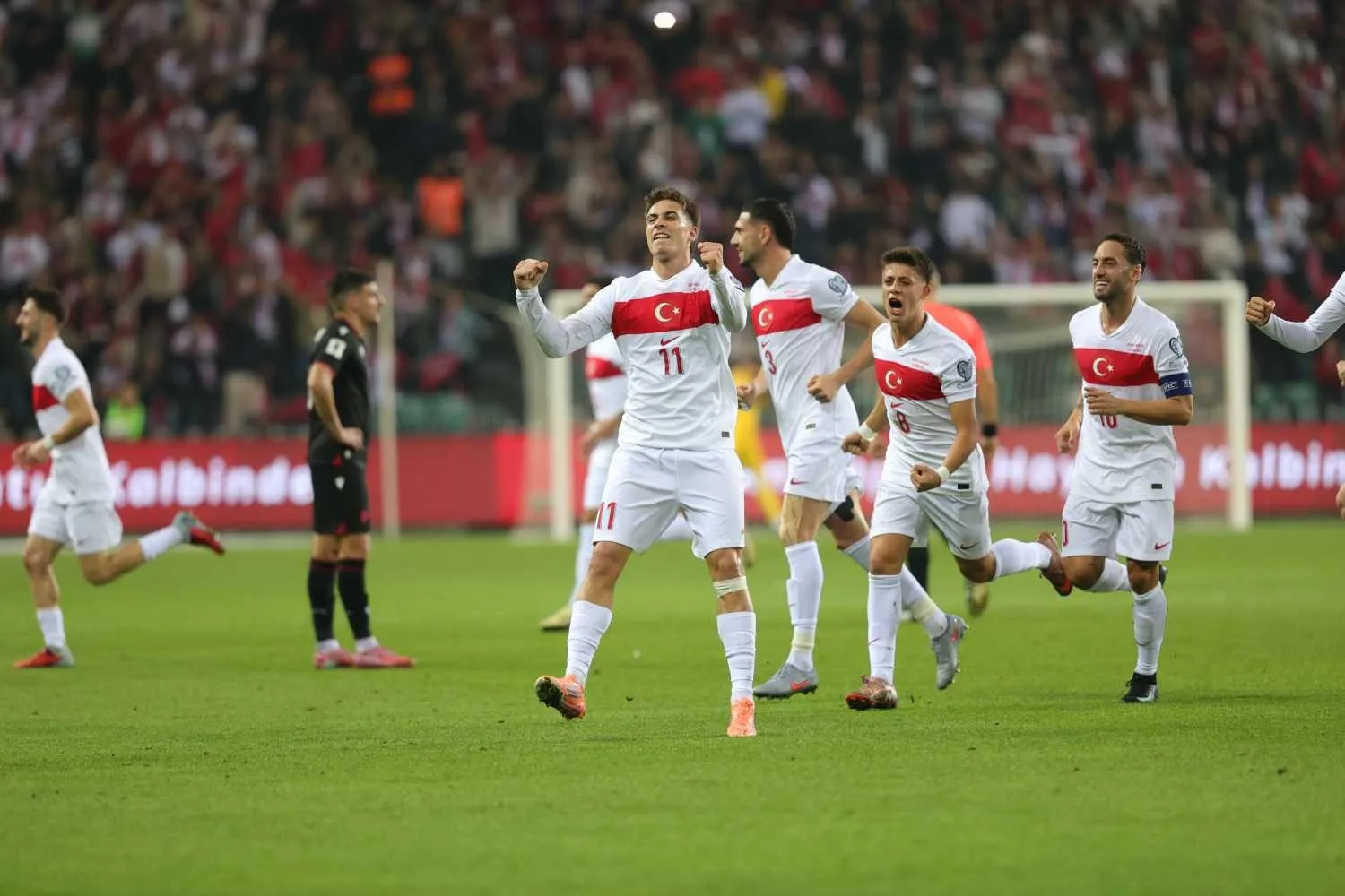 Bizim Çocuklar galibiyetle başlamak istiyor! İşte Montella'nın ilk 11'i