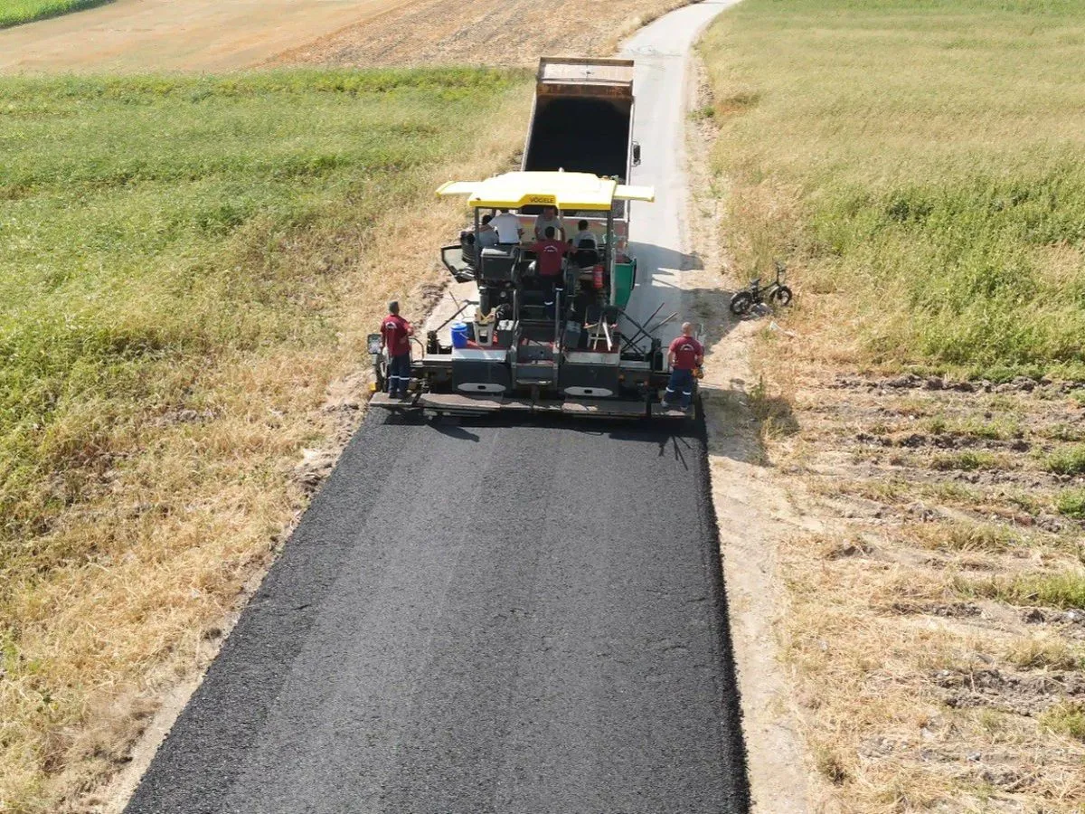 Bolu'da Çaygökpınar Grup Yolu'nda Asfalt ve İyileştirme Çalışmaları Başladı