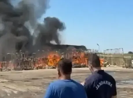 Bursa'da fabrikada korkutan yangın! Alevler çevreyi sardı