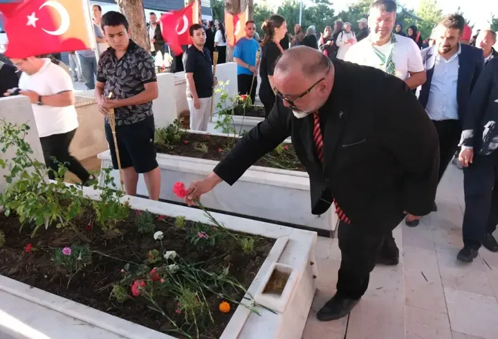 Bursa’da yaşayan Giresunlular, Haymana ve İscehisar’daki şehitlikleri ziyaret etti
