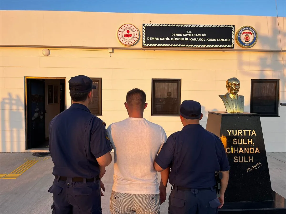 Demre'de Yasadışı Giriş Yapan KKTC Aranan Şahıs Yakalandı