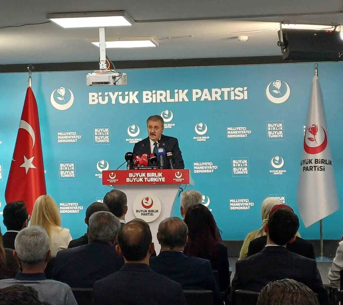 Destici: Kayıp Gemi ve Mürettebat İçin Tüm İmkanlar Seferber