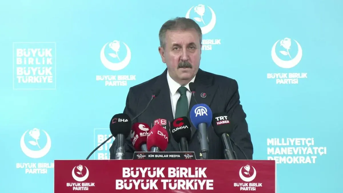 Destici: Kürtlerle kardeşiz, PKK ile değiliz