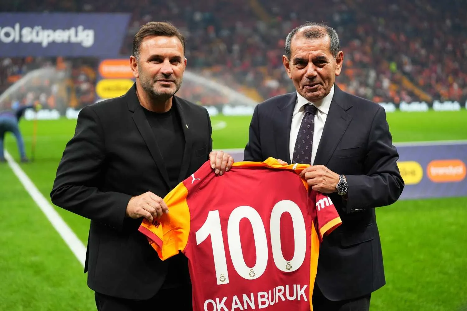 Dursun Özbek'ten Okan Buruk açıklaması! "Sözleşmesi..."
