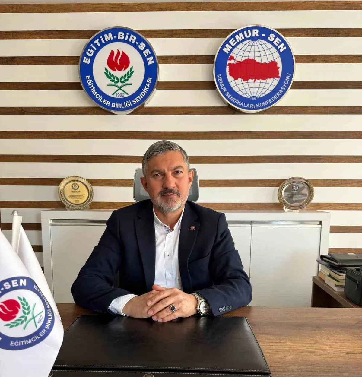 Eğitim Bir-Sen'den öğretmen tayinleri için il emri çağrısı